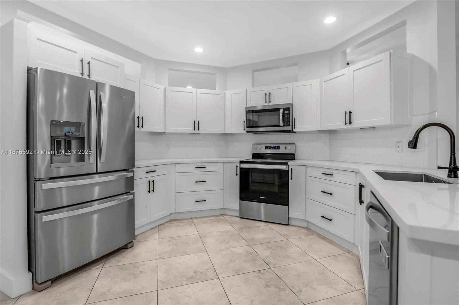 SILVER LAKES PHASE III - Residential Lease