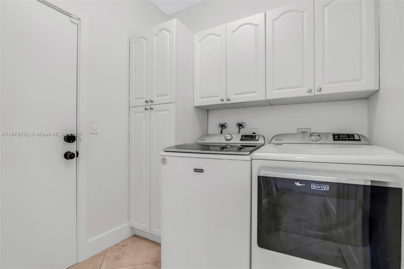 SILVER LAKES PHASE III - Residential Lease
