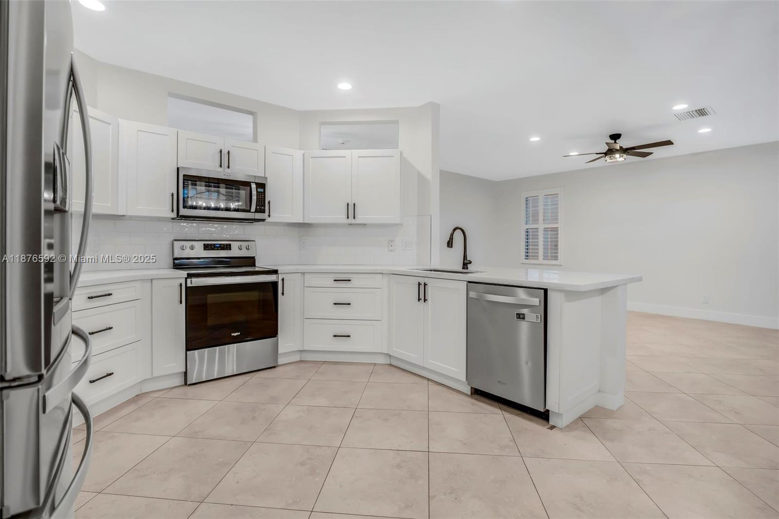 SILVER LAKES PHASE III - Residential Lease