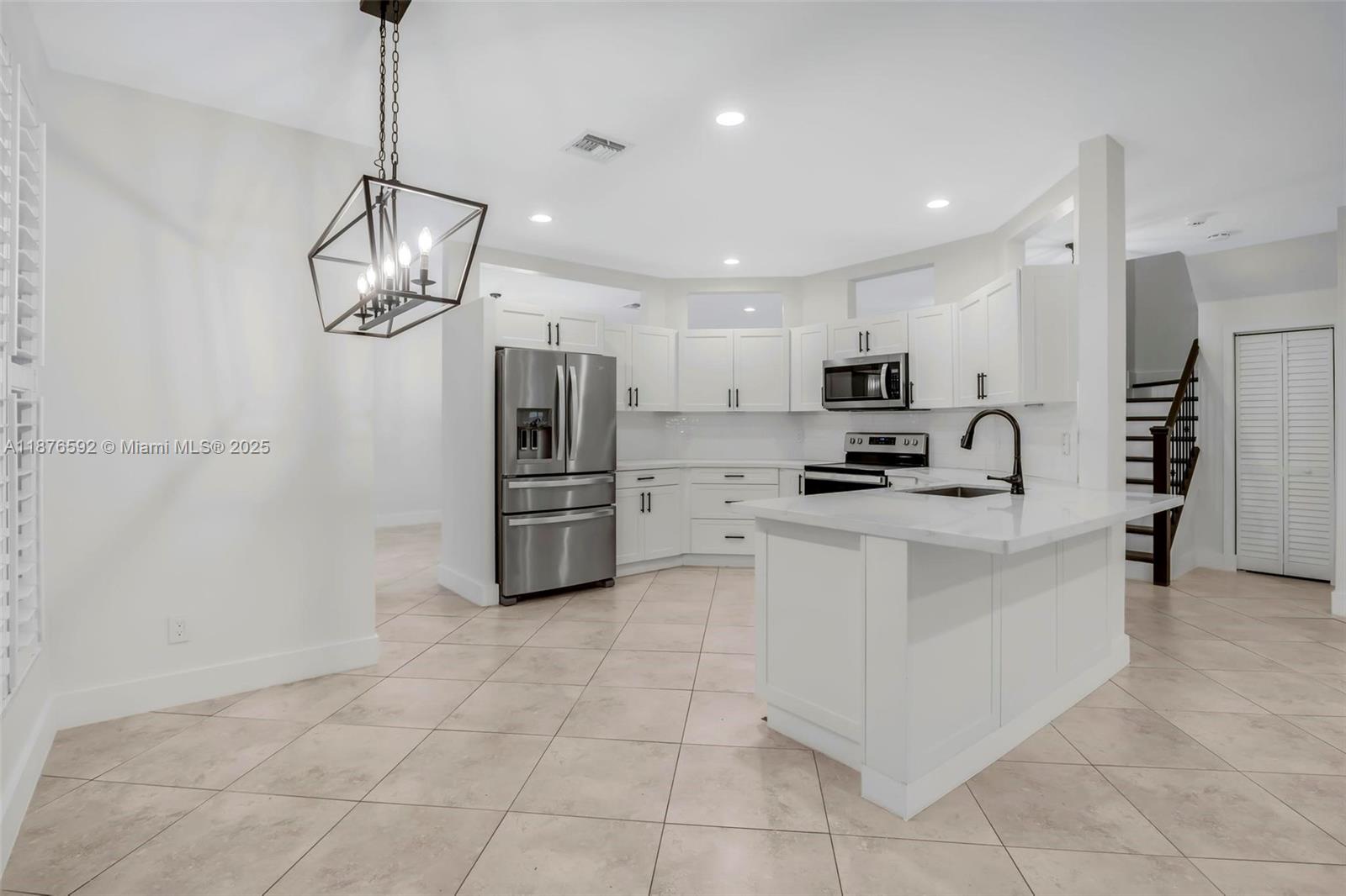 SILVER LAKES PHASE III - Residential Lease