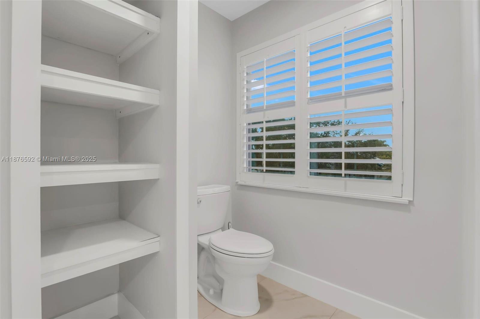 SILVER LAKES PHASE III - Residential Lease