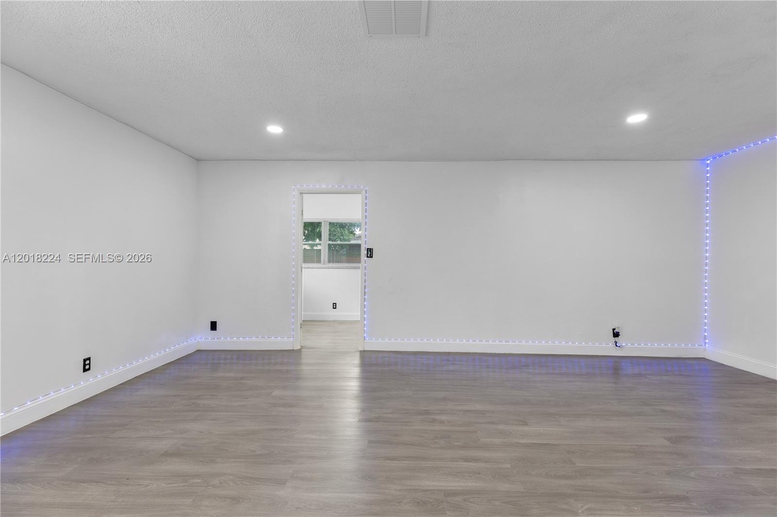 NORTH LAUDERDALE VILLAGE - Residential