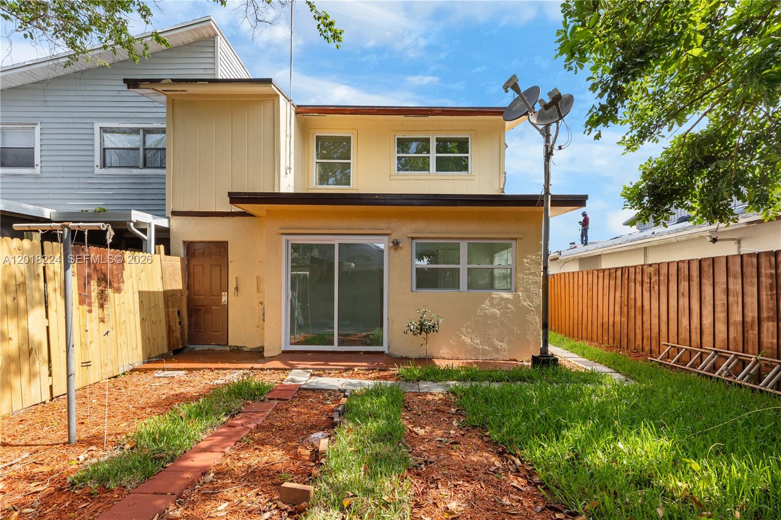NORTH LAUDERDALE VILLAGE - Residential