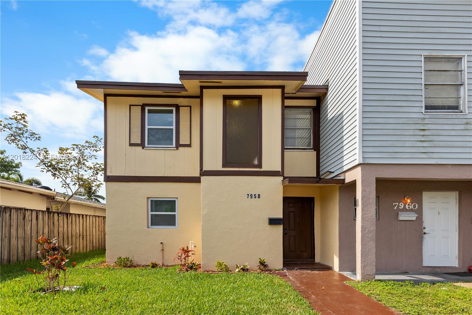 NORTH LAUDERDALE VILLAGE - Residential