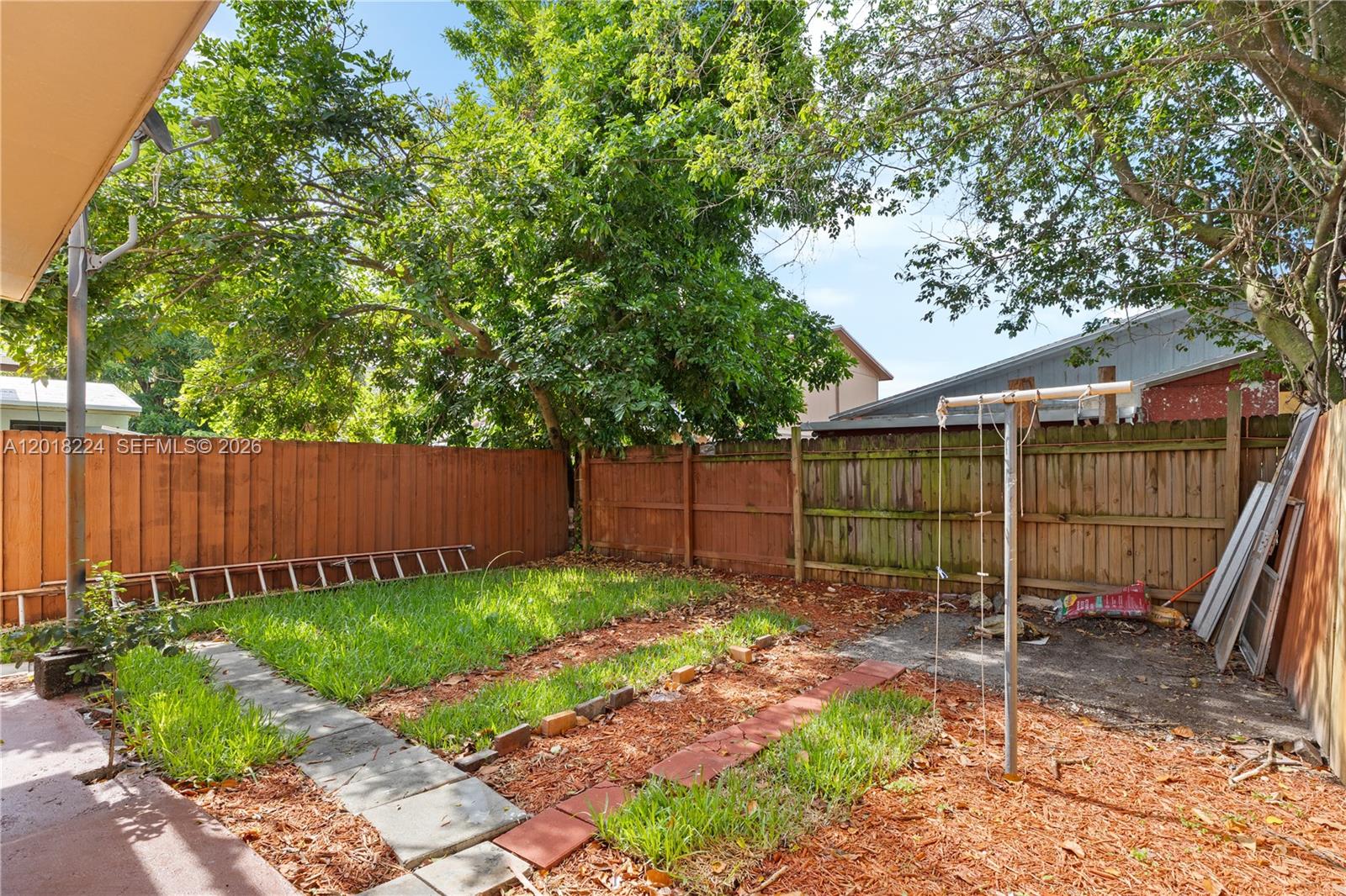 NORTH LAUDERDALE VILLAGE - Residential