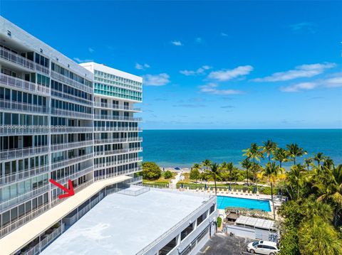 600 Grapetree Dr 3BS Key Biscayne FL 33149