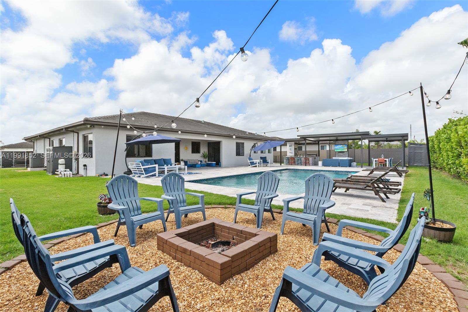 SOUTHERN COVE - Residential