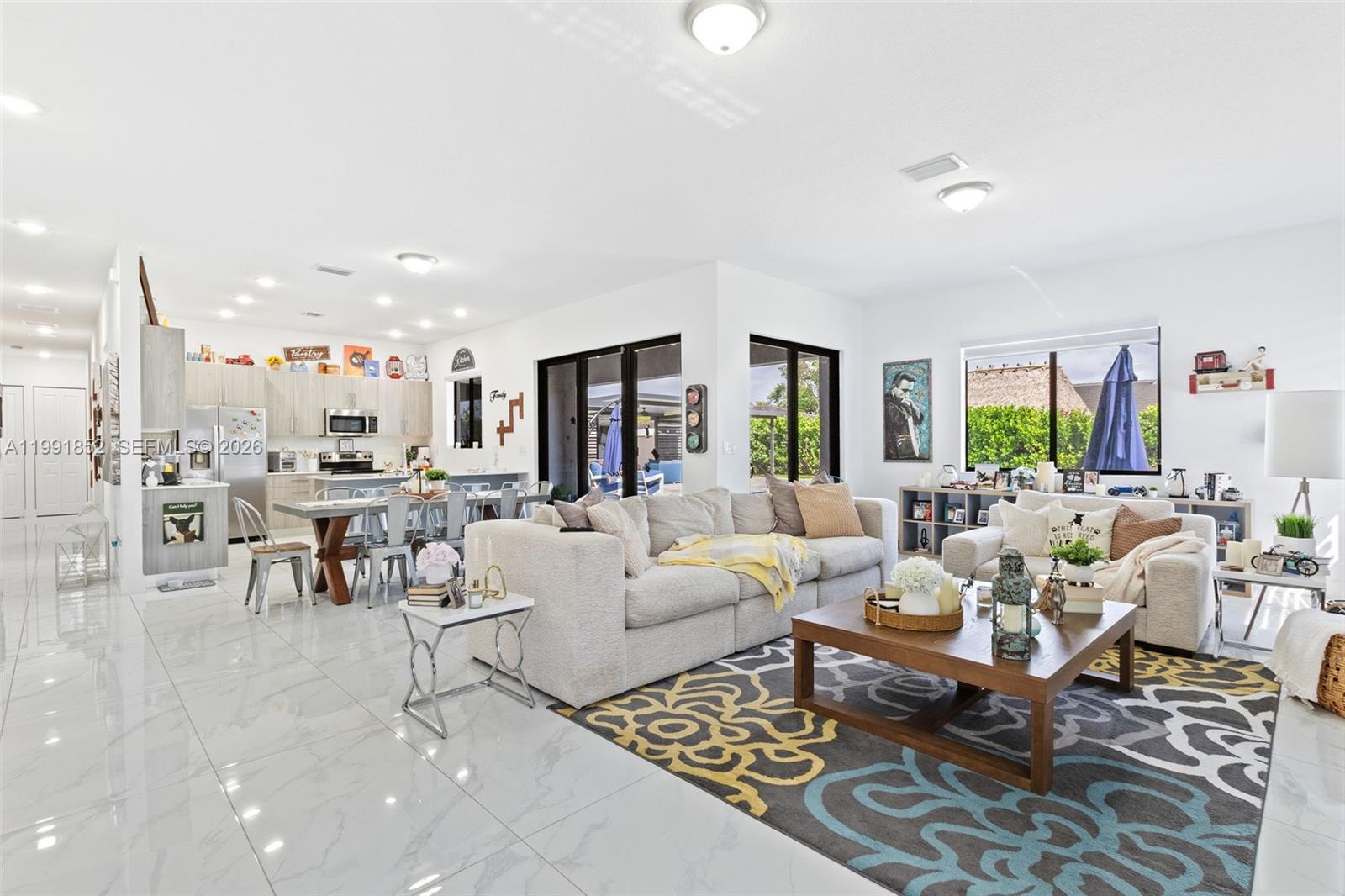 SOUTHERN COVE - Residential