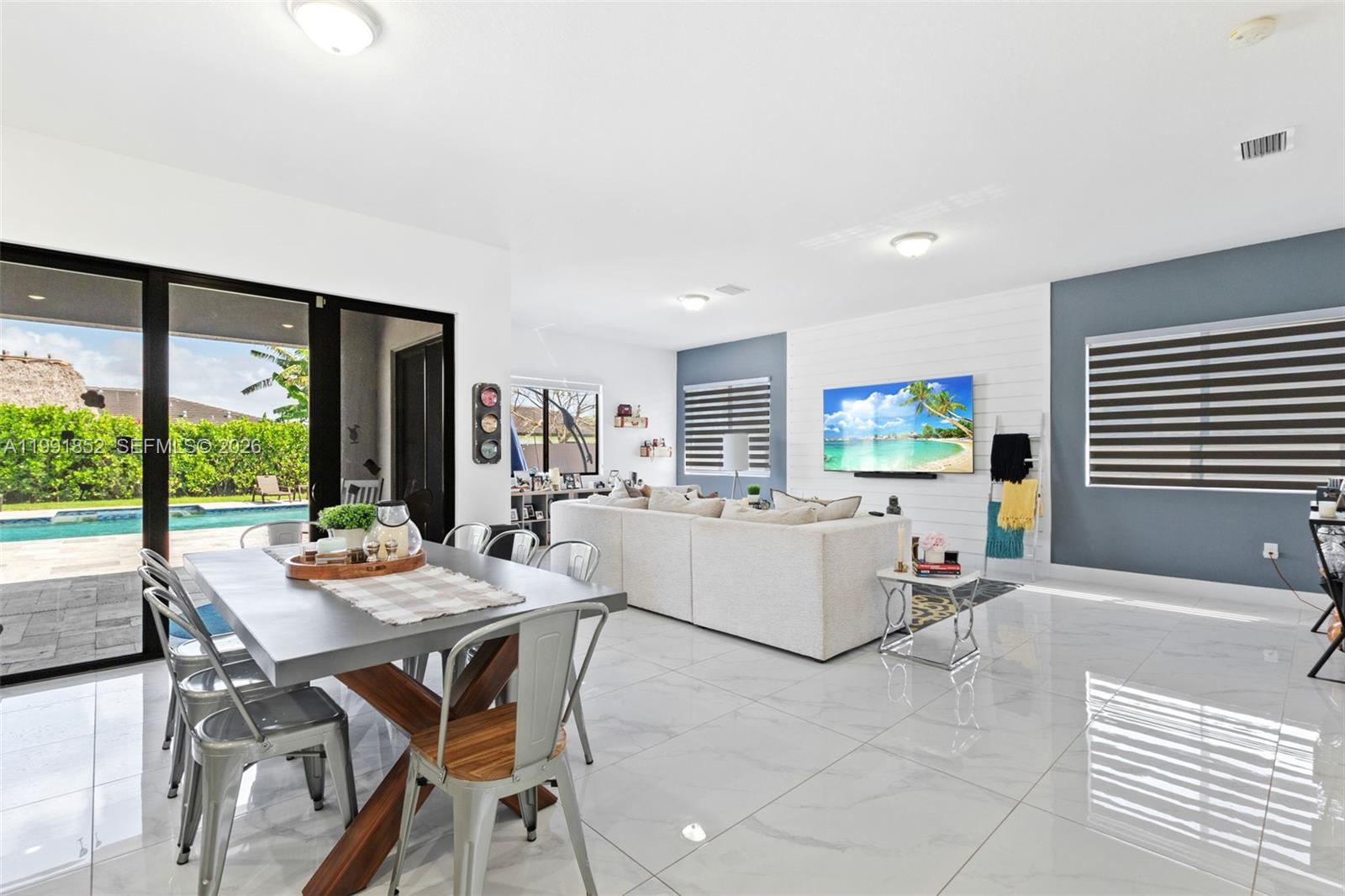 SOUTHERN COVE - Residential