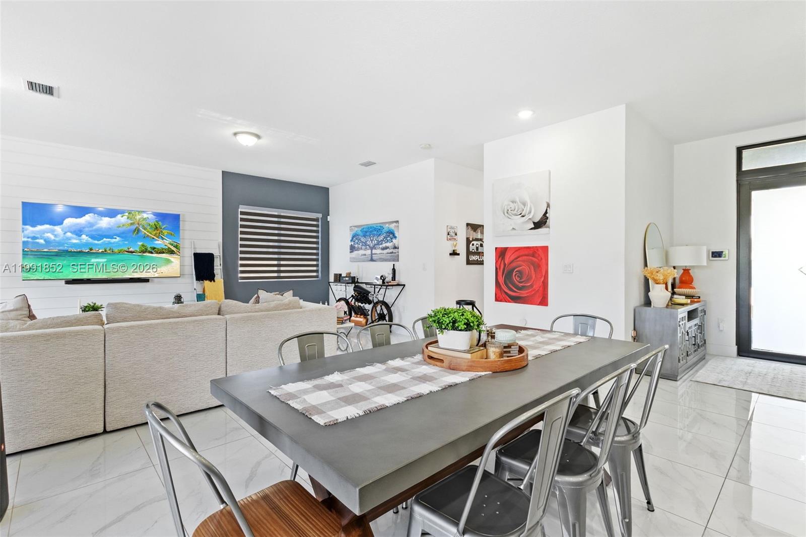 SOUTHERN COVE - Residential