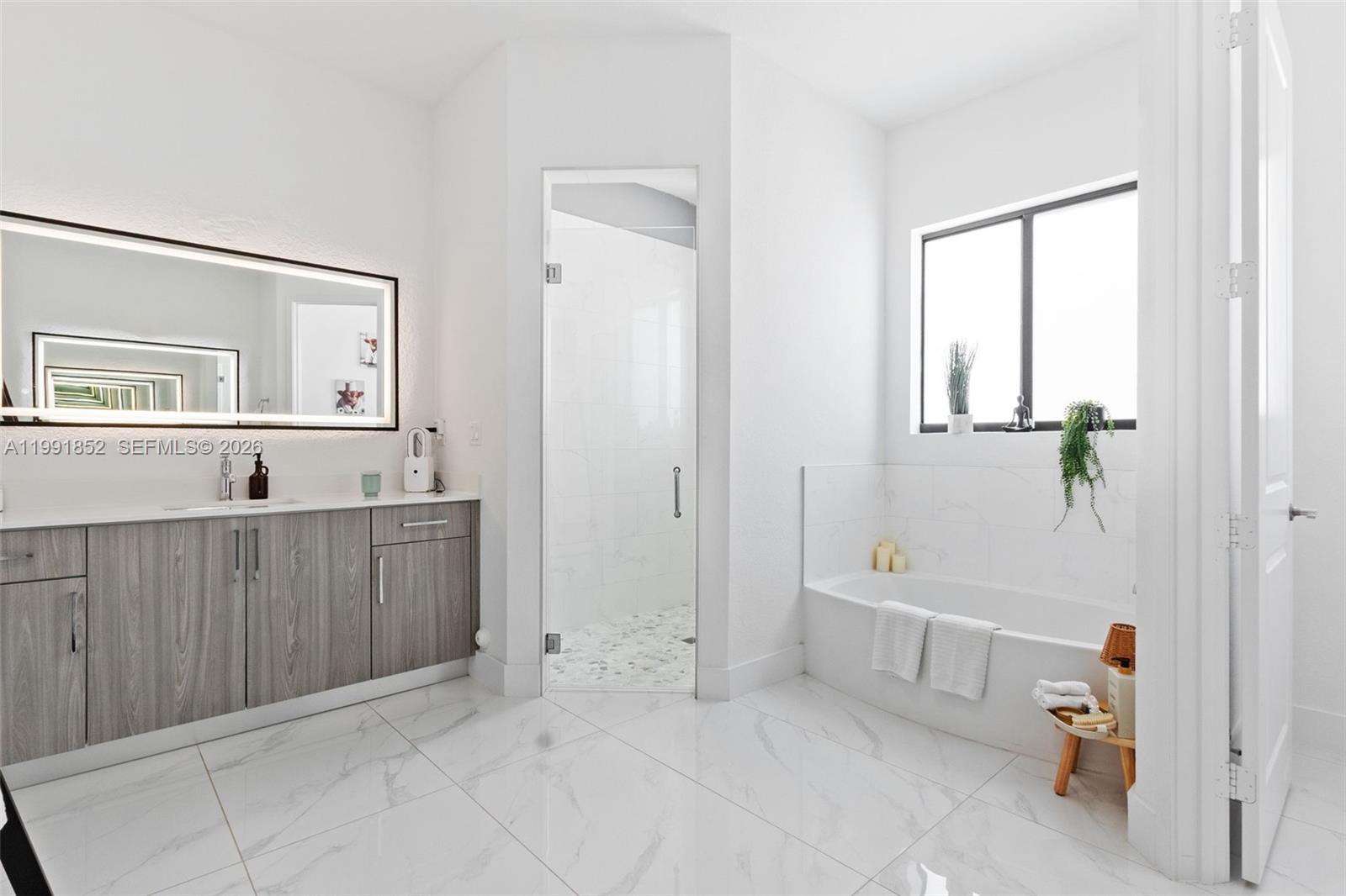 SOUTHERN COVE - Residential