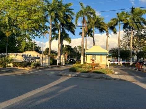 YOLANDA VILLAS CONDO - Residential