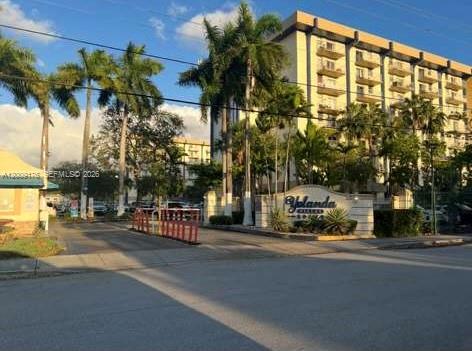 YOLANDA VILLAS CONDO - Residential