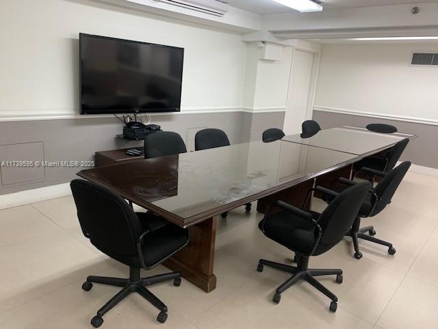 THE DECOPLAGE CONDO - Residential Lease