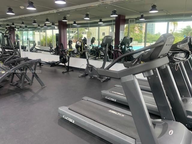 THE DECOPLAGE CONDO - Residential Lease