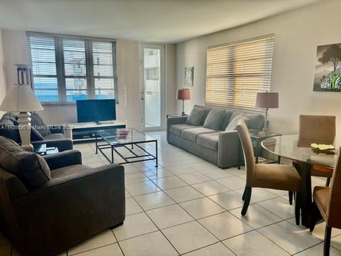 100 Lincoln Rd 821 Miami Beach FL 33139