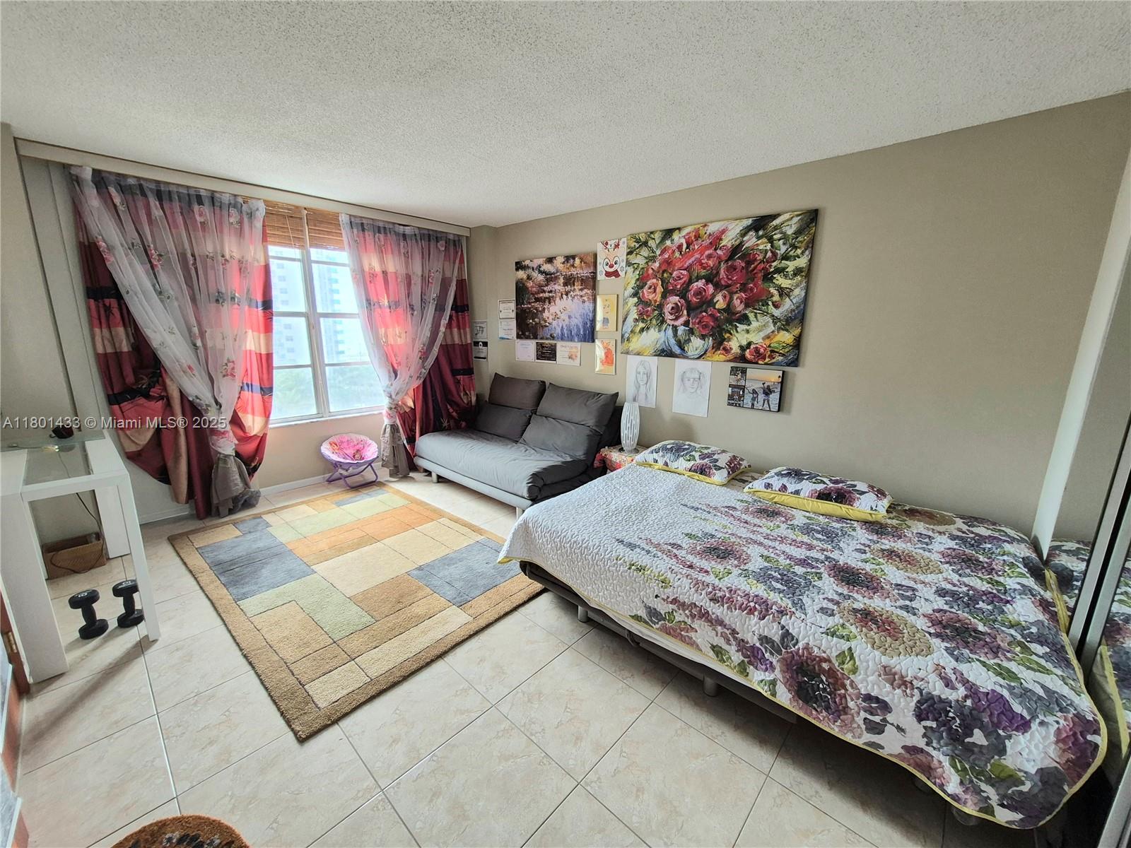 3800 S Ocean Dr 818