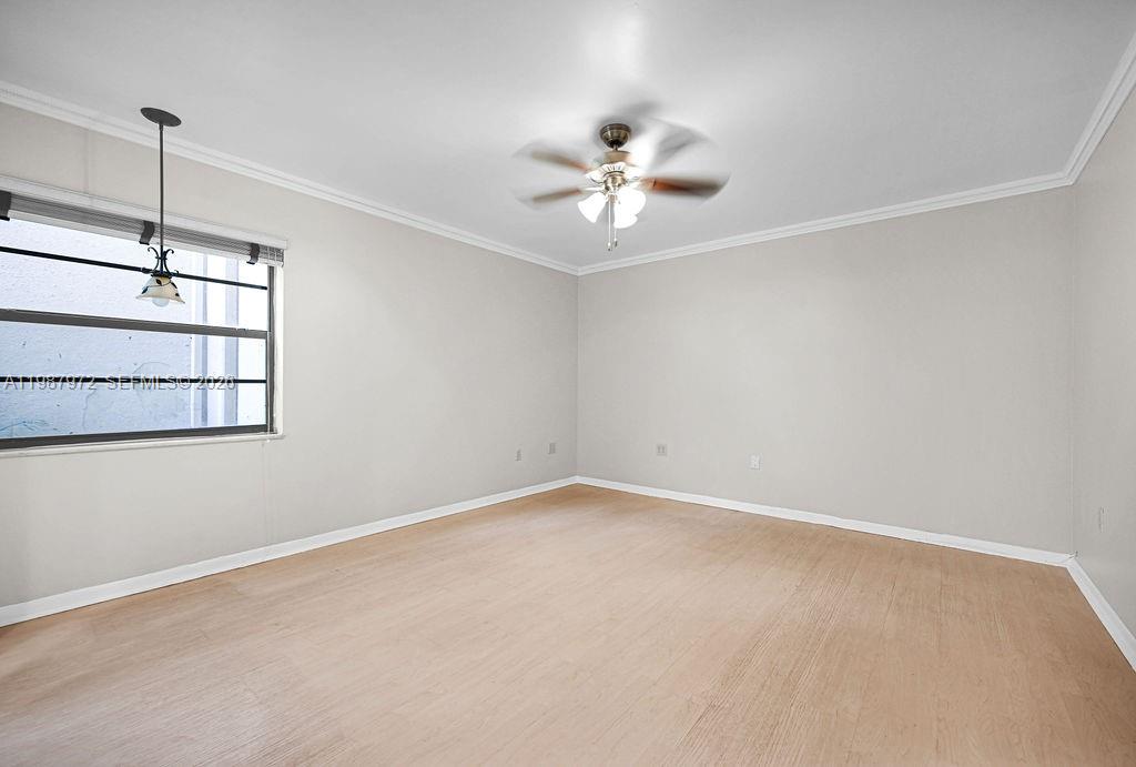 EMERALD HILLS C C APTS CO - Residential Lease