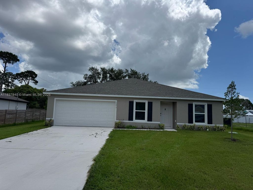 Photo of 1073 SW Eureka Ave #1073, Port St Lucie, FL 34953 (MLS # A11837840)