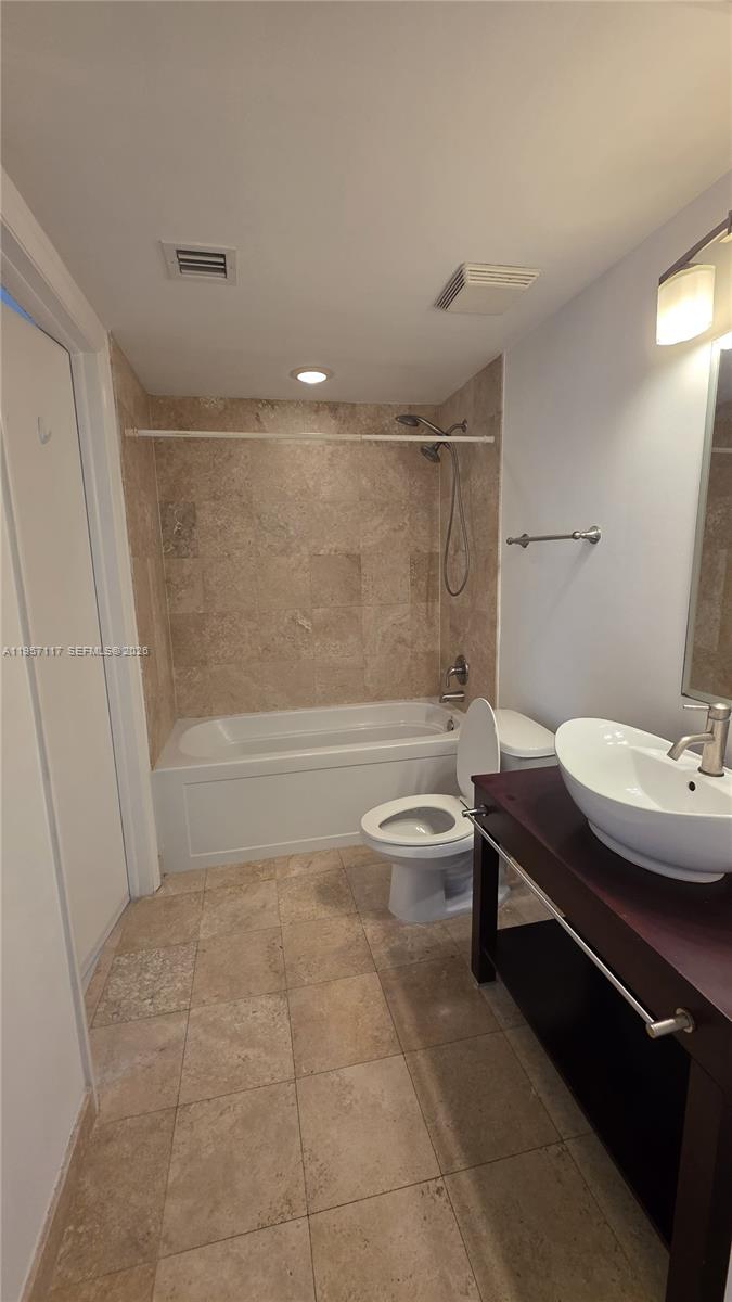 WIND CONDO - Residential Lease