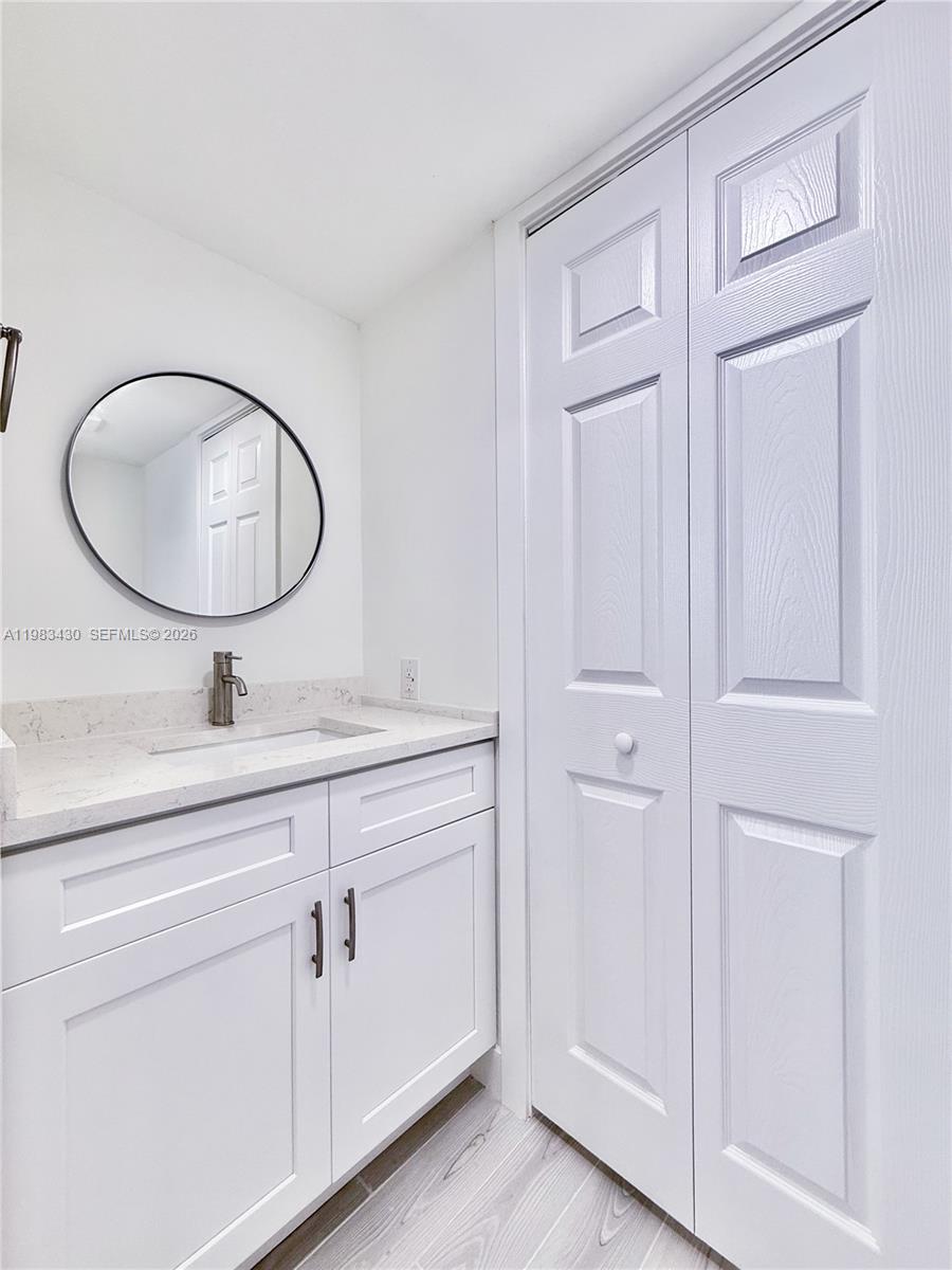 SANDTREE - Residential