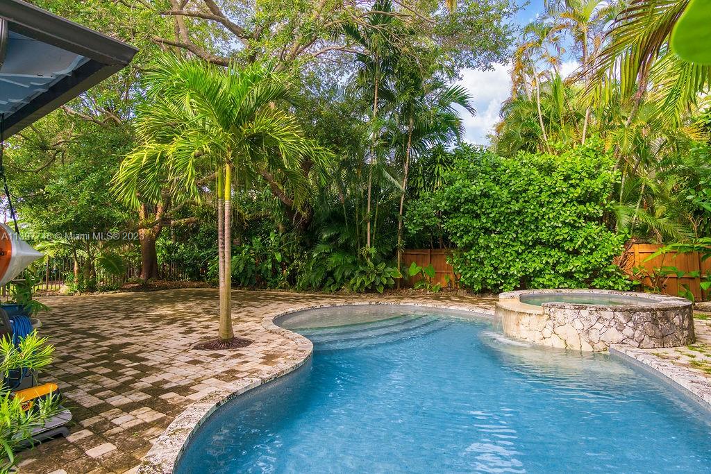 MIAMI SHORES SEC 1 AMD - Residential