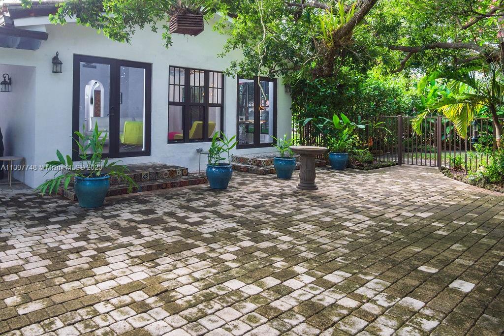 MIAMI SHORES SEC 1 AMD - Residential