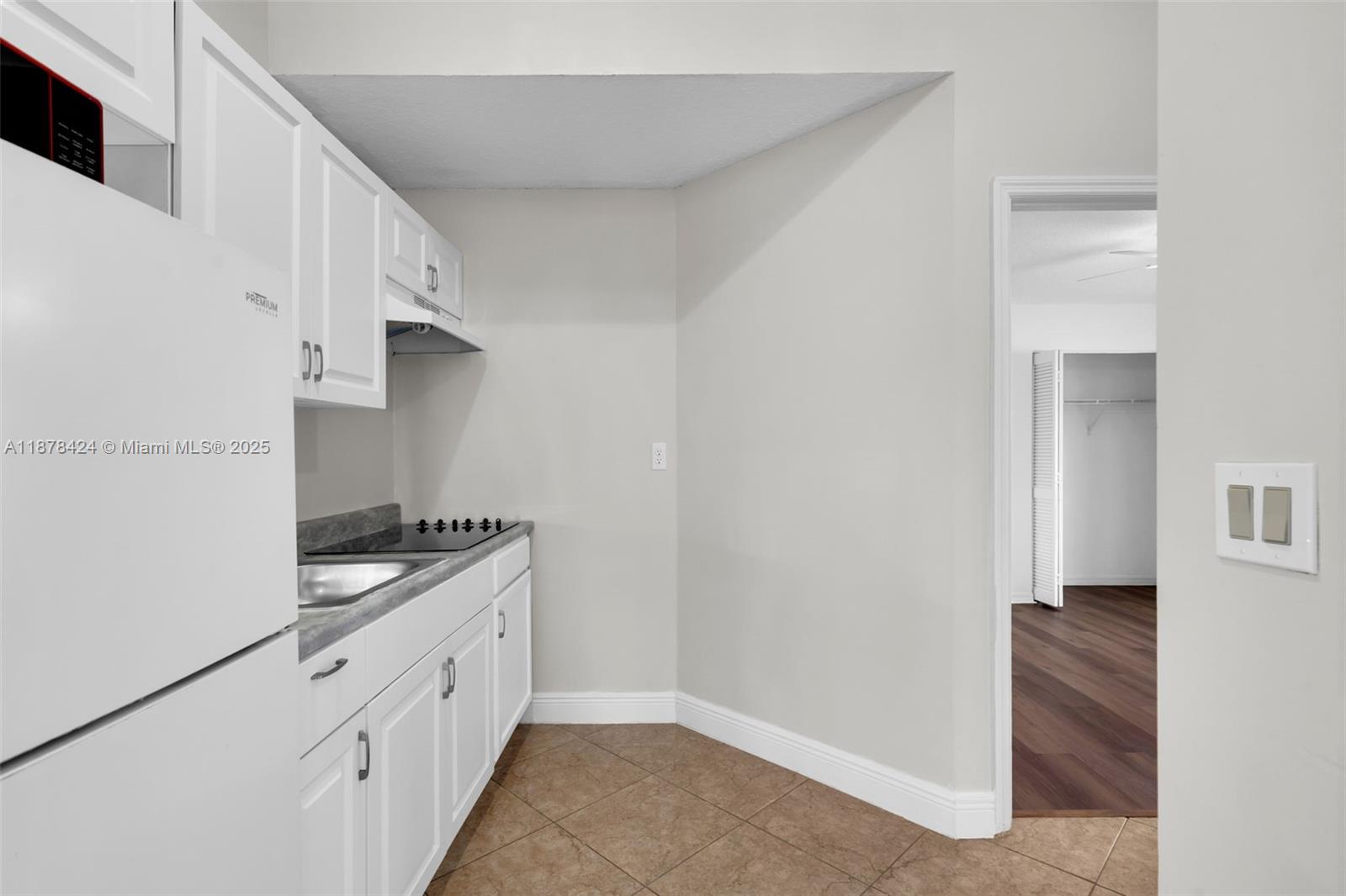 SAWGRASS PLANTATION - Residential Lease