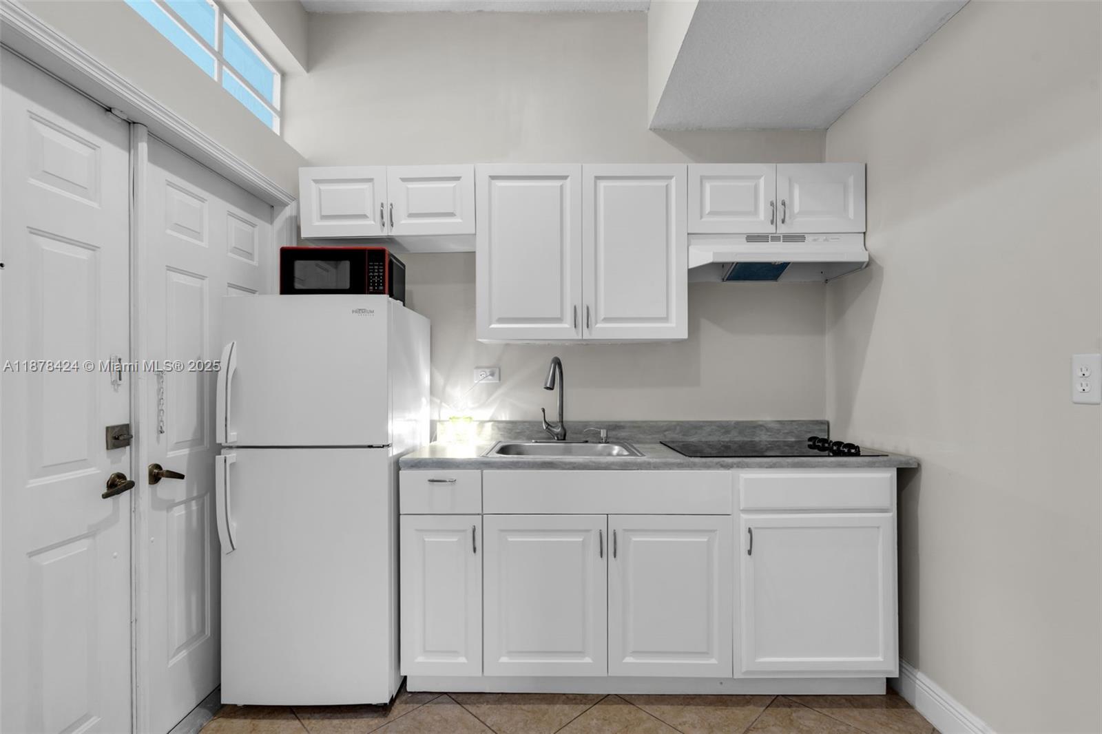 SAWGRASS PLANTATION - Residential Lease