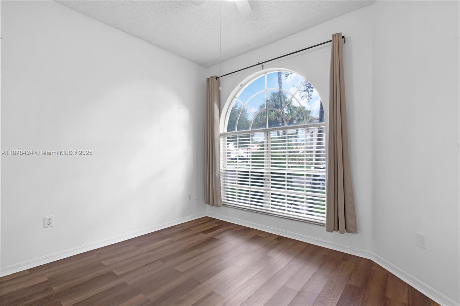 SAWGRASS PLANTATION - Residential Lease