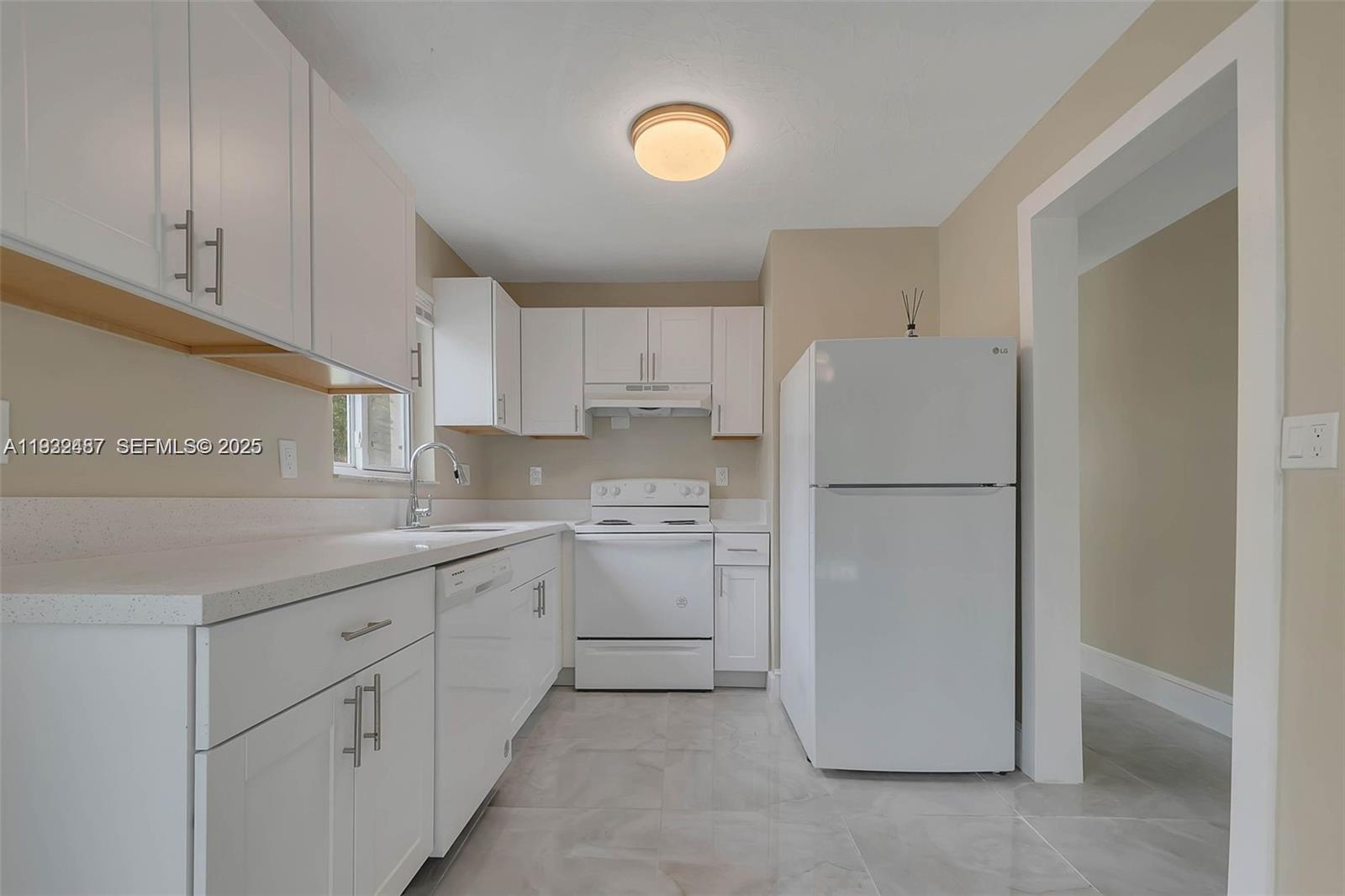 SAGA VIEW - Residential Lease