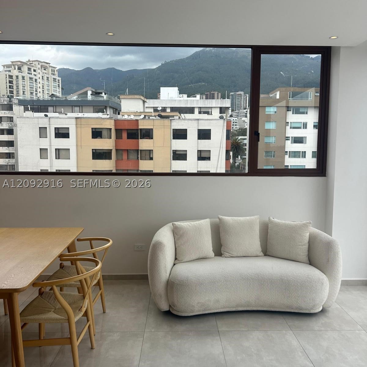 178 Calle Voz Andes y San Francisco 403