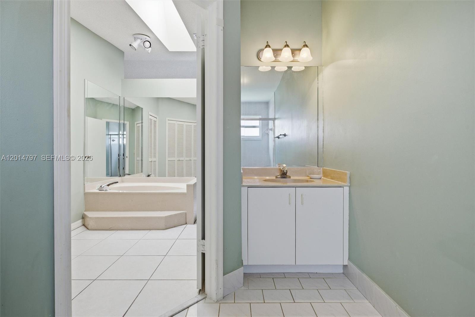 THE MANSIONS 1ST ADDN - Residential