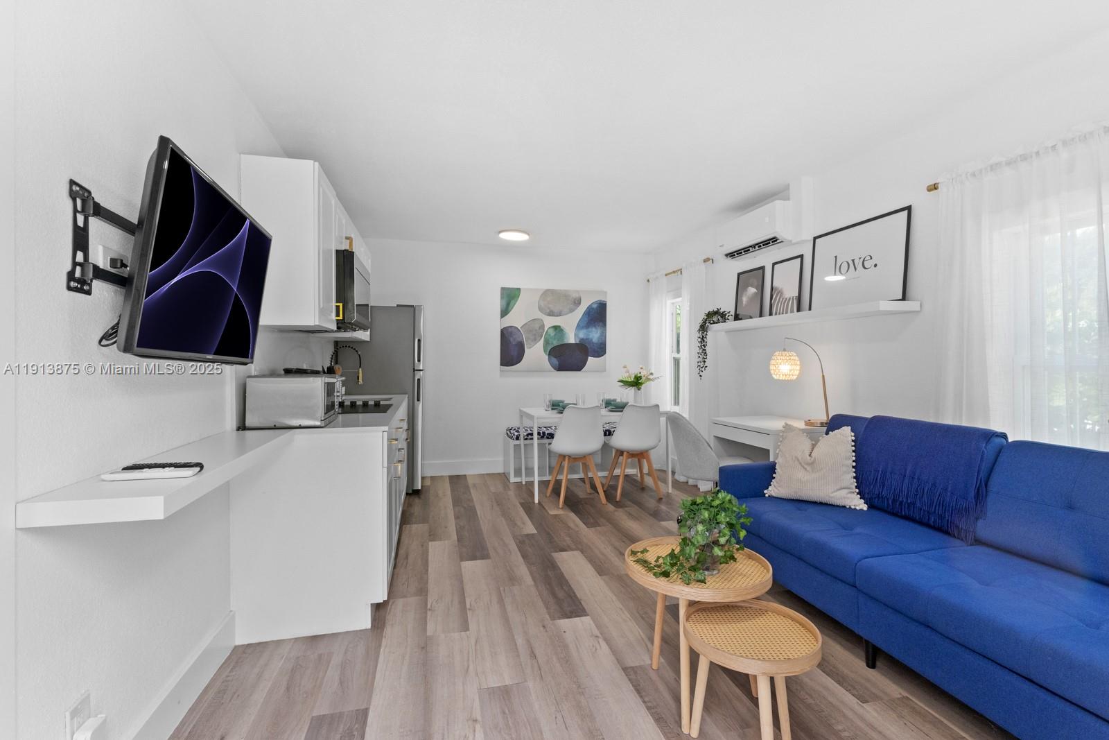 MAINARD MANOR - Residential