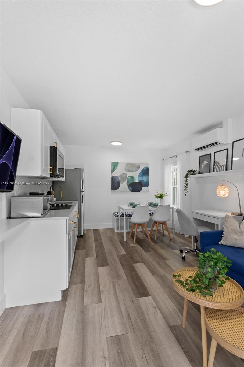 MAINARD MANOR - Residential