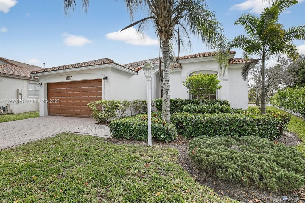 Photo of 13262 NW 15th St, Pembroke Pines, FL 33028 (MLS # A11952653)