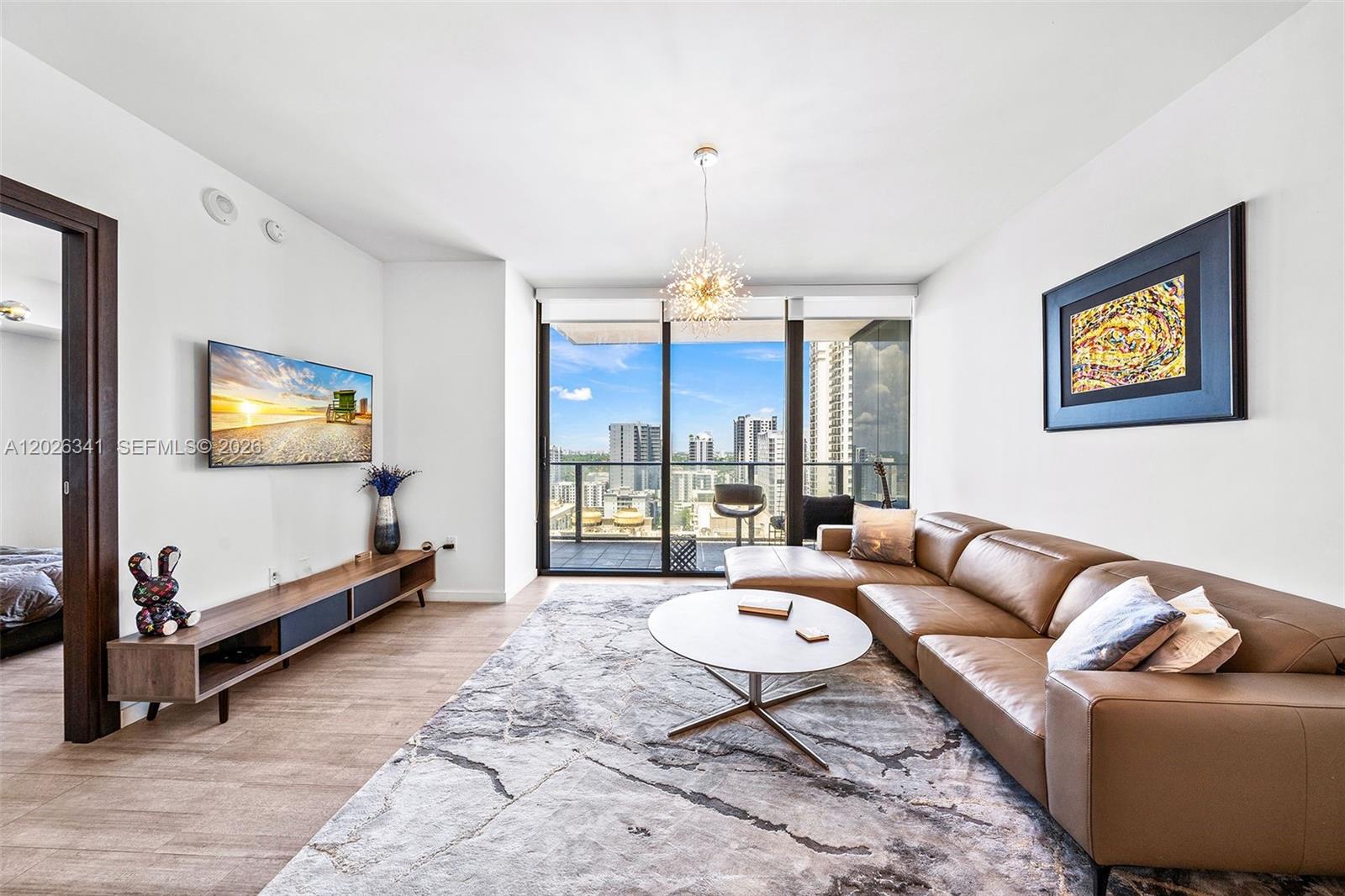 1000 Brickell Plz 2111
