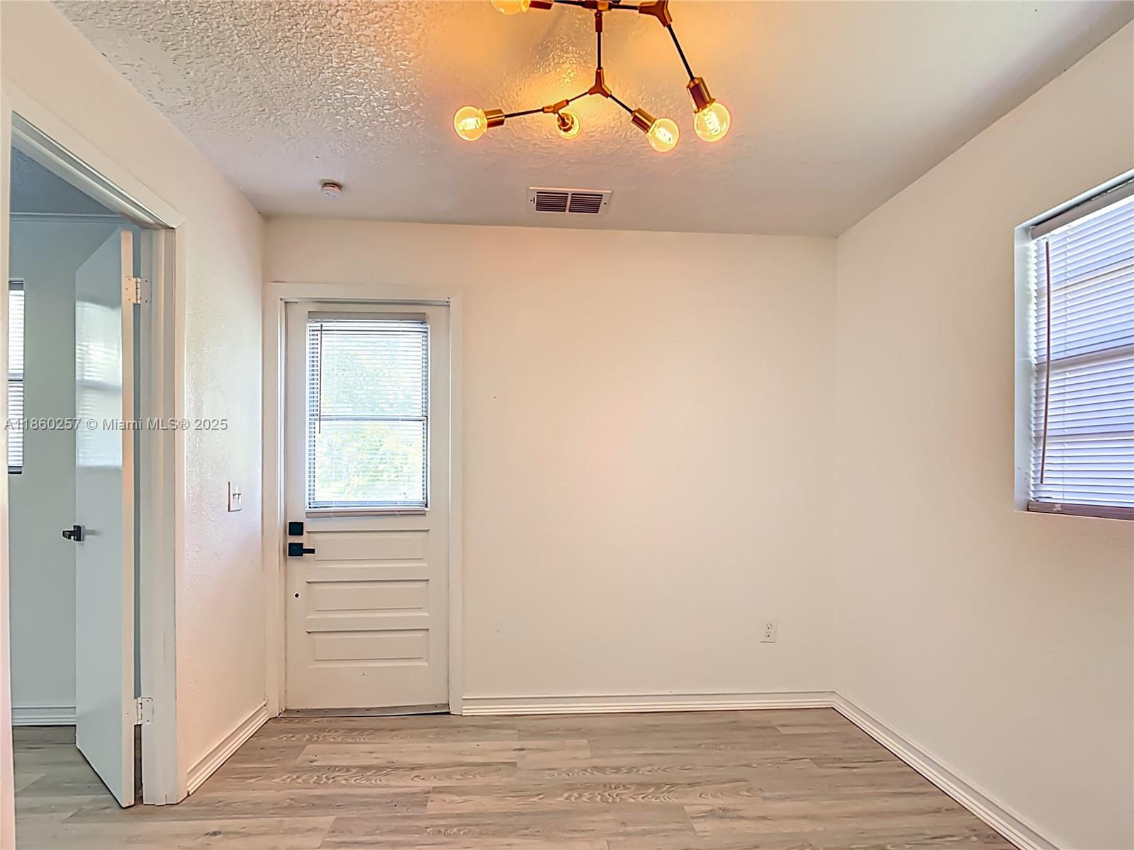 LAKE SHORE - Residential Income