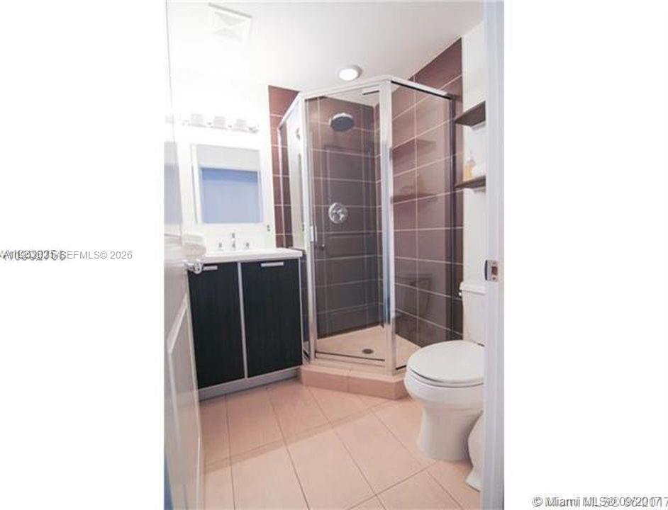 ELEVEN CONDO - Residential