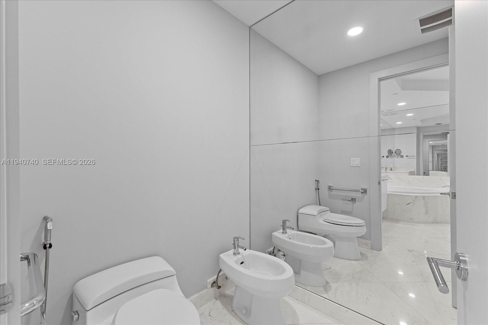 BELLINI AT WILLIAMS ISLAN - Residential