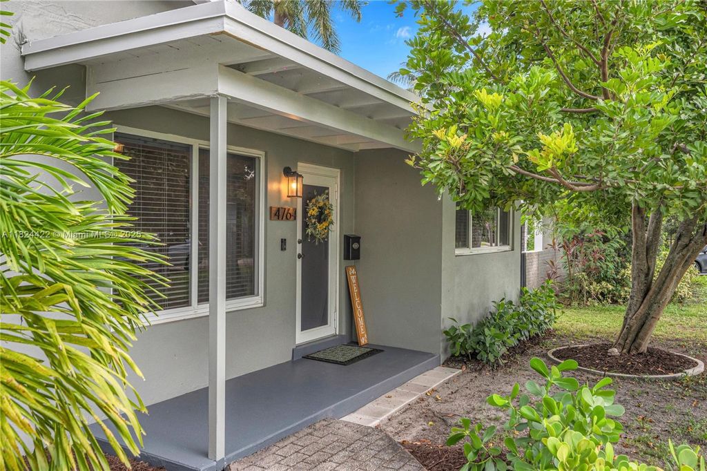 Photo of 4764 NE 15th Way, Oakland Park, FL 33334 (MLS # A11824422)