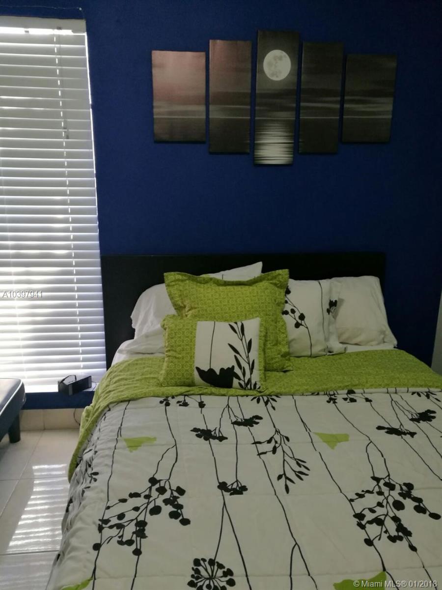 VILLAS OF MADEIRA SEC 4 - Residential Lease