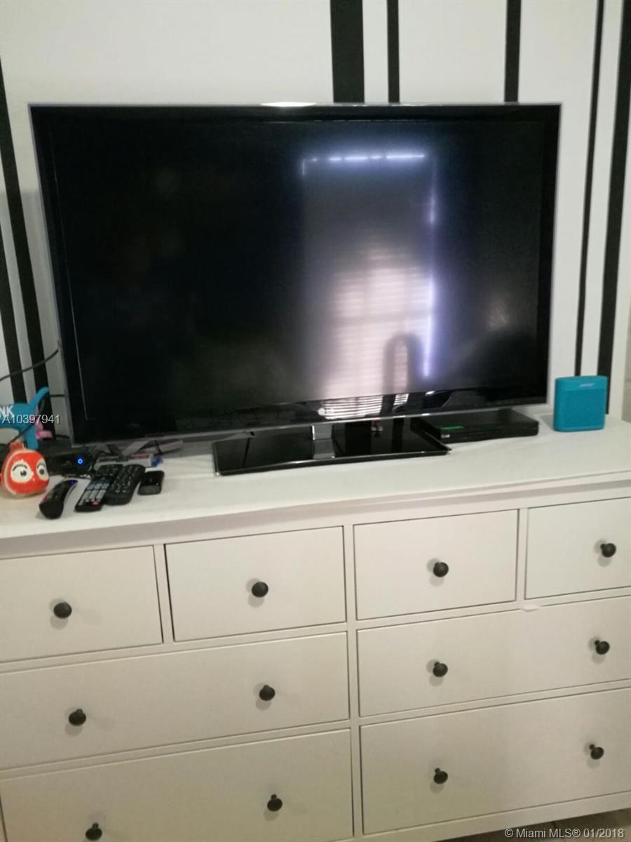 VILLAS OF MADEIRA SEC 4 - Residential Lease