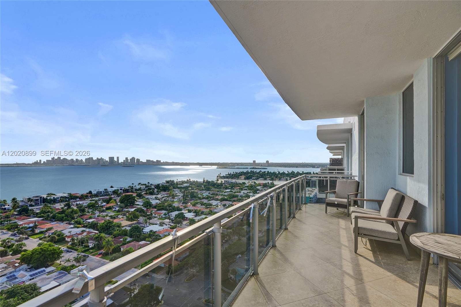 THE LEXI CONDO - Residential