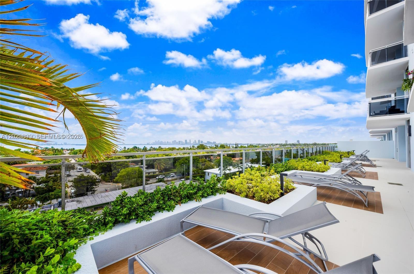 THE LEXI CONDO - Residential