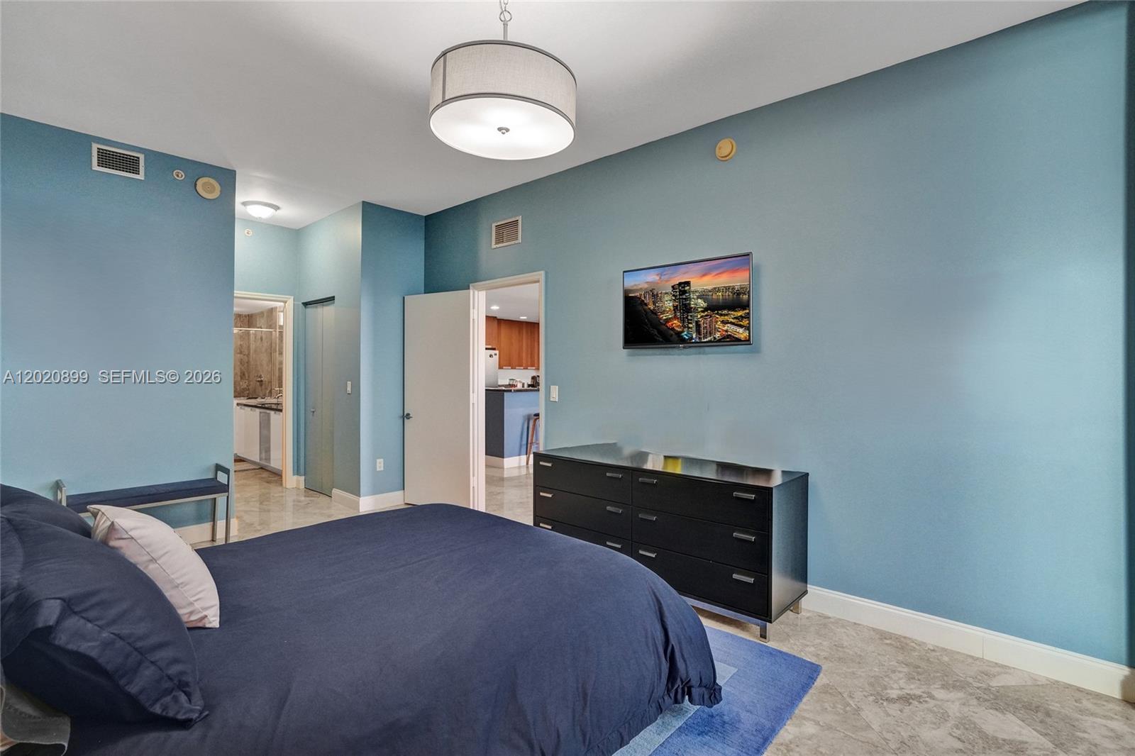 THE LEXI CONDO - Residential
