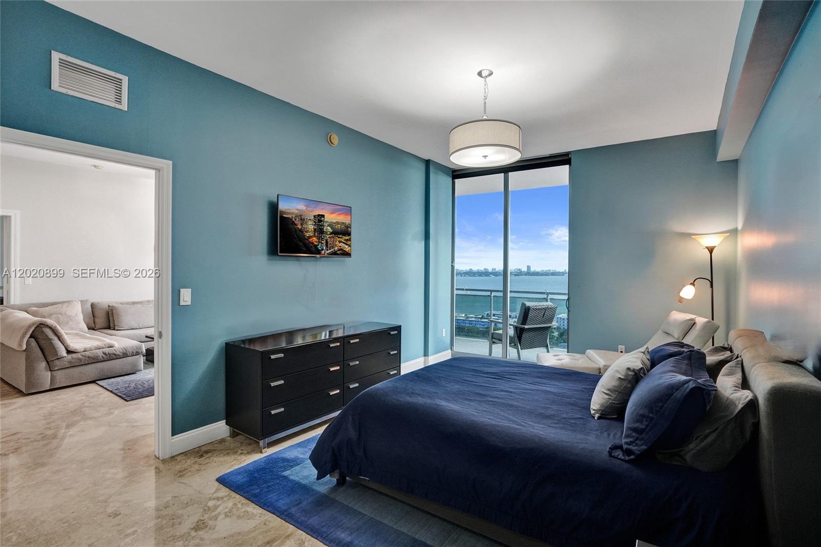 THE LEXI CONDO - Residential