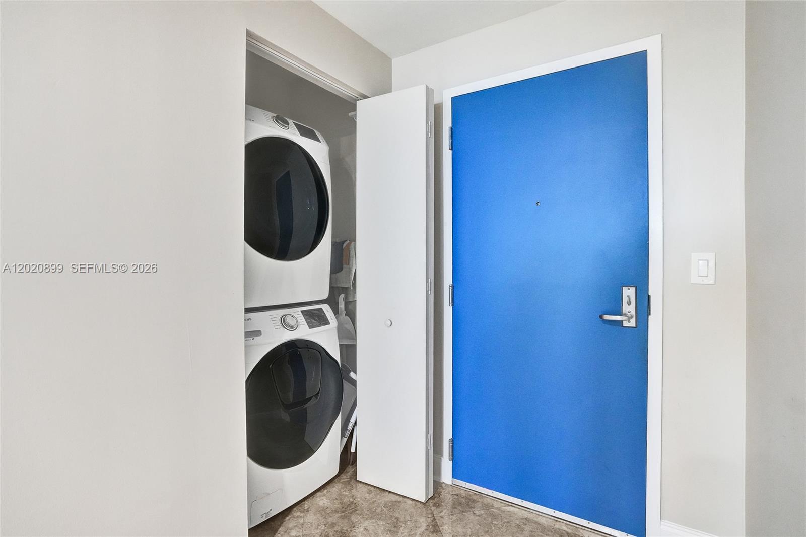 THE LEXI CONDO - Residential