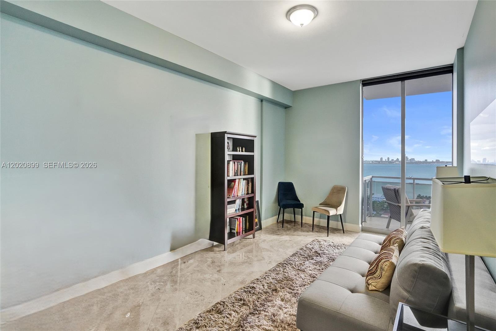 THE LEXI CONDO - Residential