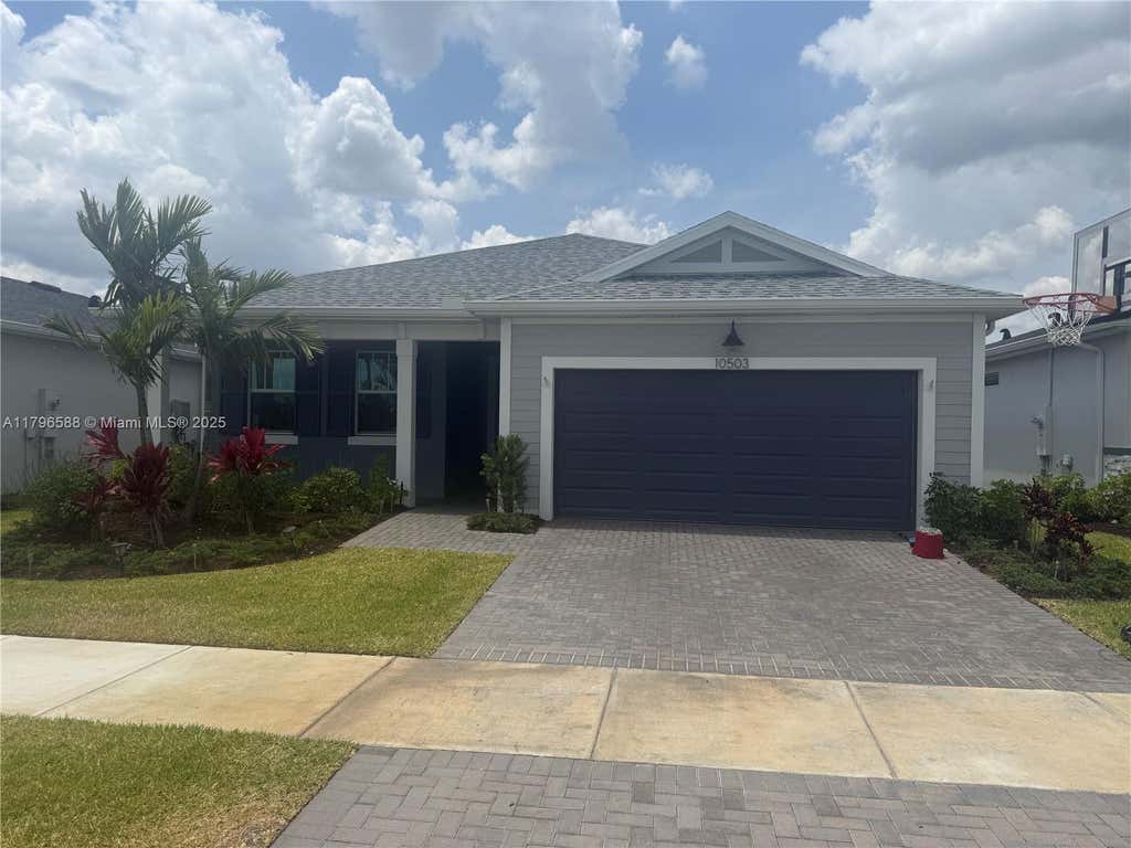 Photo of 10503 SW Orana Dr, Port St Lucie, FL 34987 (MLS # A11796588)